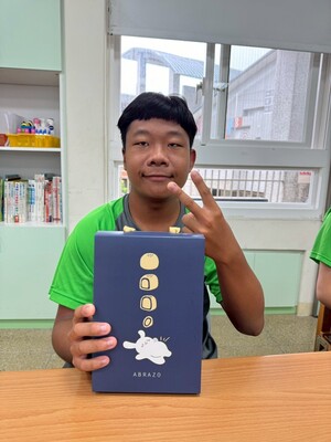 LINE_ALBUM_1140924唐氏症基金會致贈月餅_250925_2